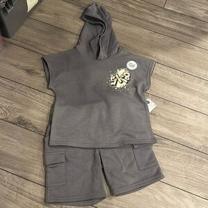 NWT two-piece set 5T